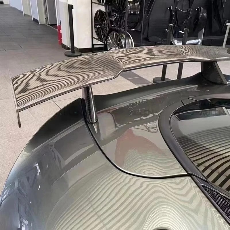 High Quality Fast Delivery Whole Sale Price Dry Carbon Fiber OEM Style Front Splitter Body Kits for  GT